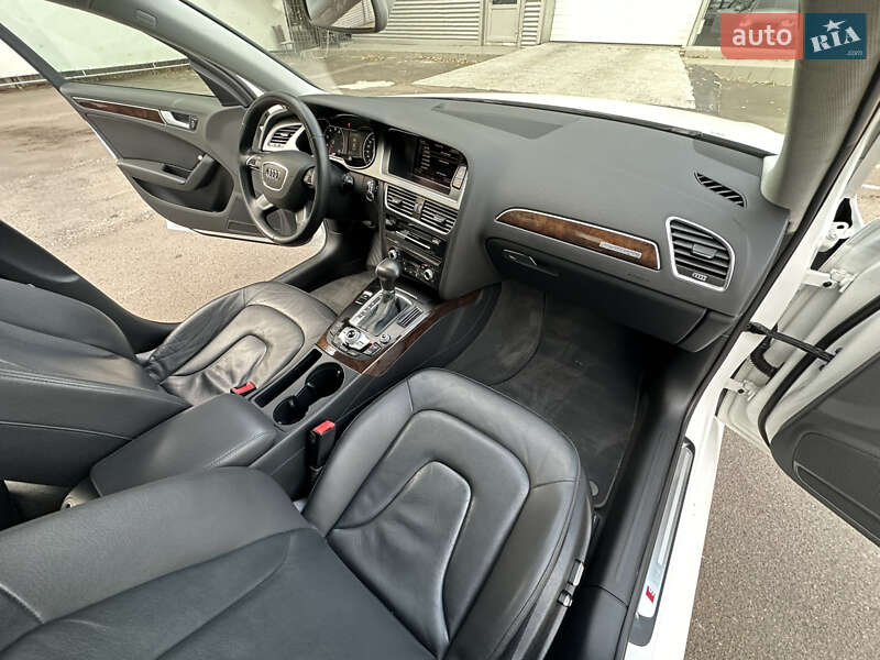 Седан Audi A4 2014 в Одесі
