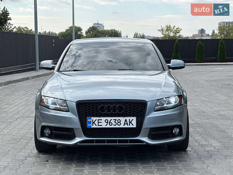 Седан Audi A4 2011 в Дніпрі