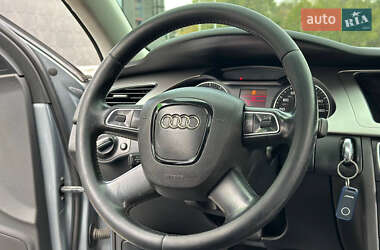 Седан Audi A4 2011 в 
