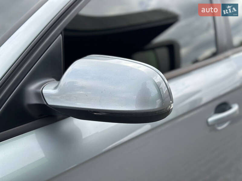 Седан Audi A4 2011 в Дніпрі
