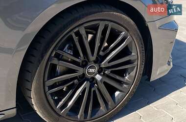 Седан Audi A4 2016 в 