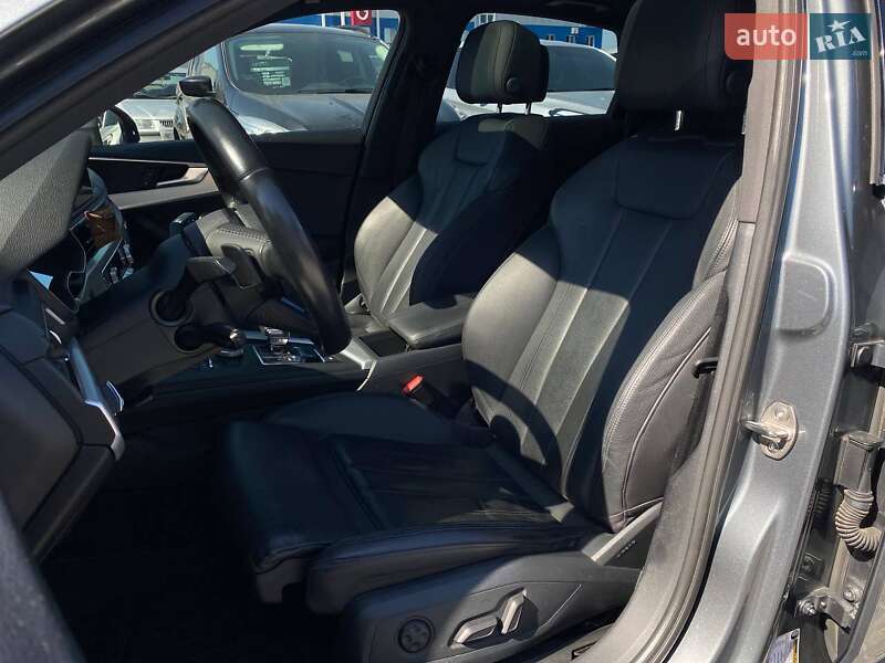 Седан Audi A4 2016 в Киеве