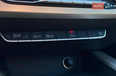 Седан Audi A4 2016 в 