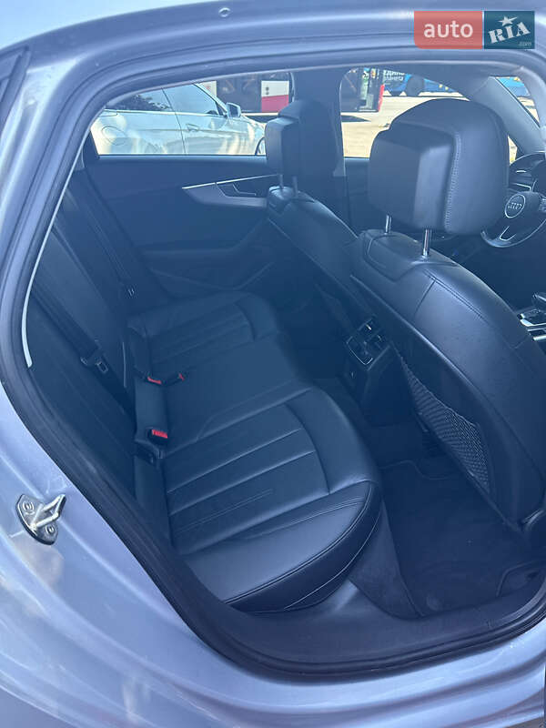 Седан Audi A4 2016 в Одессе