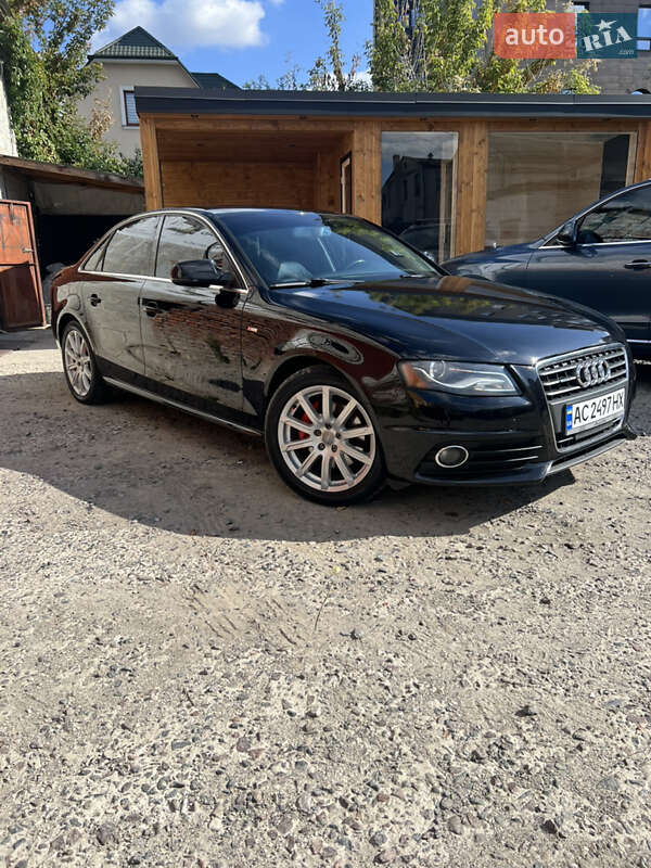 Седан Audi A4 2011 в Луцке