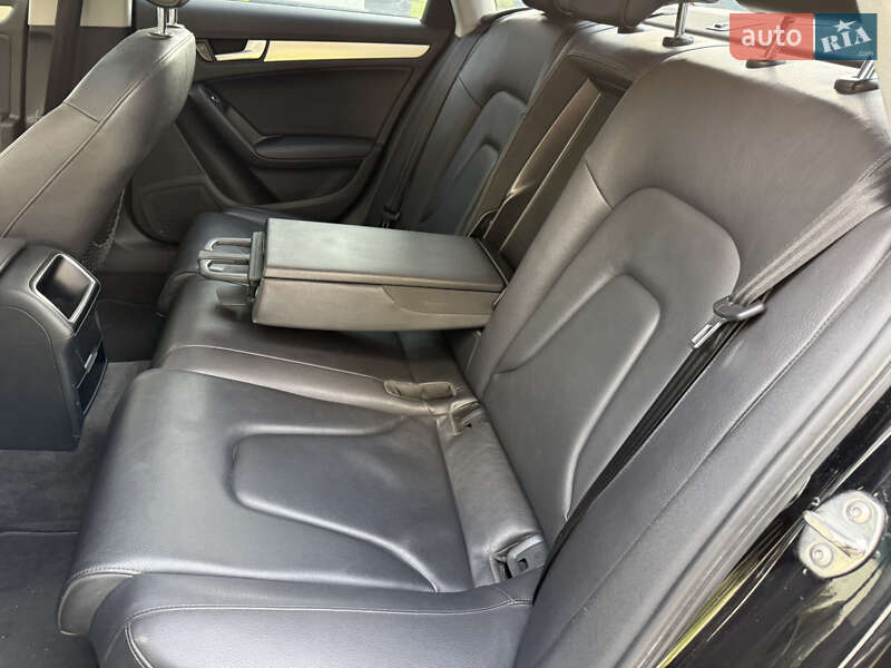 Седан Audi A4 2013 в Києві