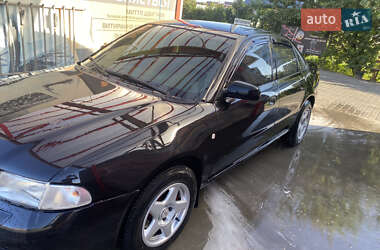 Седан Audi A4 1998 в Умані
