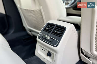 Седан Audi A4 2024 в 