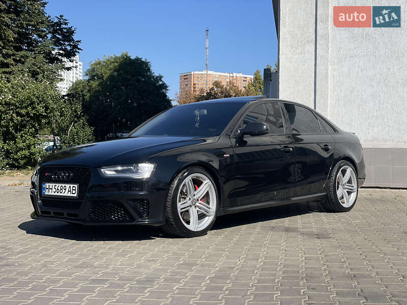 Седан Audi A4 2013 в Одесі