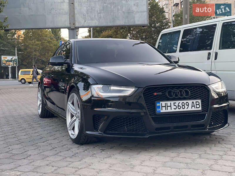 Седан Audi A4 2013 в Одесі