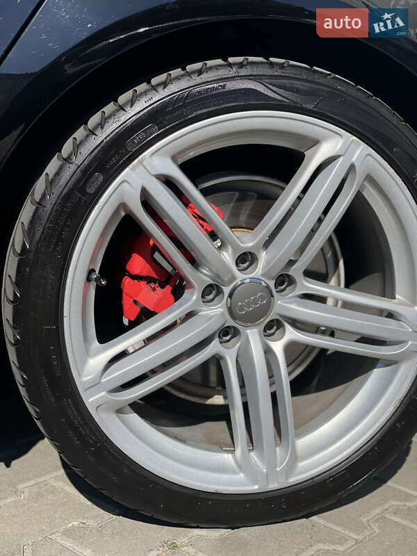 Седан Audi A4 2013 в Одесі