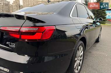 Седан Audi A4 2022 в 