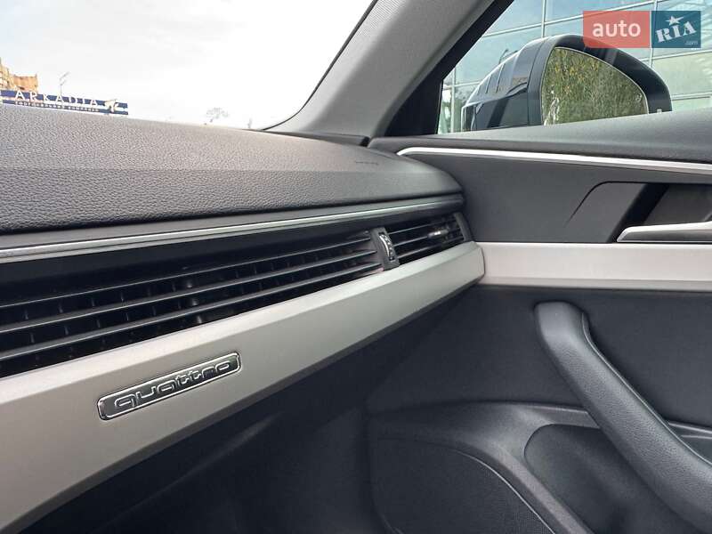 Седан Audi A4 2022 в Киеве