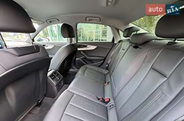 Седан Audi A4 2022 в 