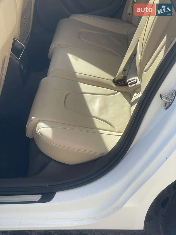 Седан Audi A4 2014 в Харькове