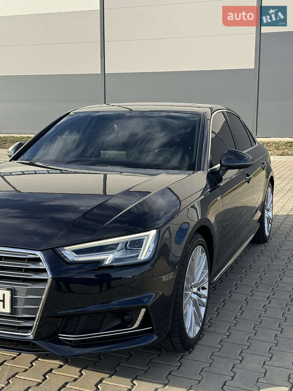 Седан Audi A4 2016 в Івано-Франківську