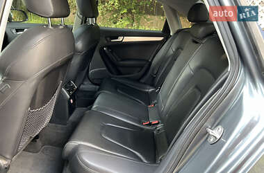 Седан Audi A4 2012 в 