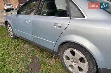 Седан Audi A4 2001 в 