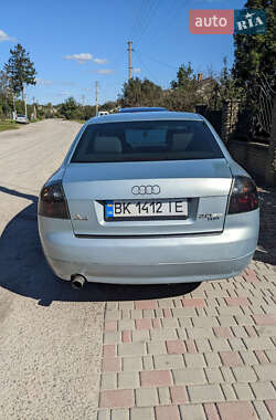 Седан Audi A4 2003 в 