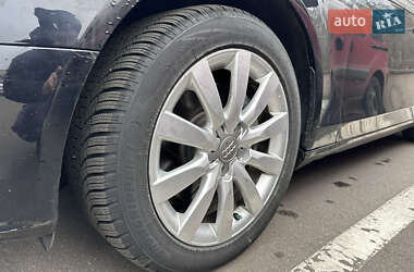 Седан Audi A4 2013 в 