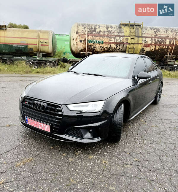 Седан Audi A4 2019 в Вінниці