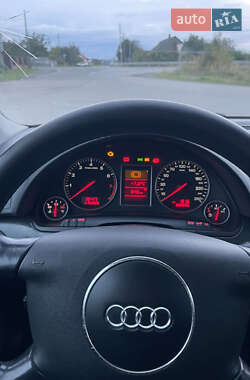 Седан Audi A4 2004 в 