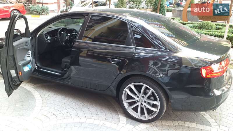 Седан Audi A4 2013 в Одессе