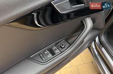 Седан Audi A4 2016 в 