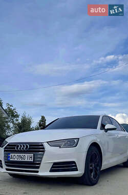 Седан Audi A4 2016 в Поляні