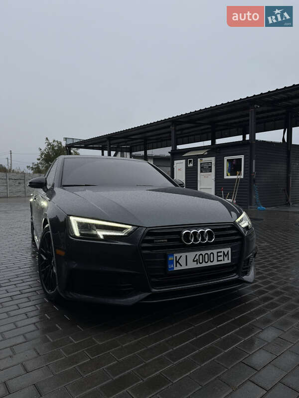 Седан Audi A4 2017 в 