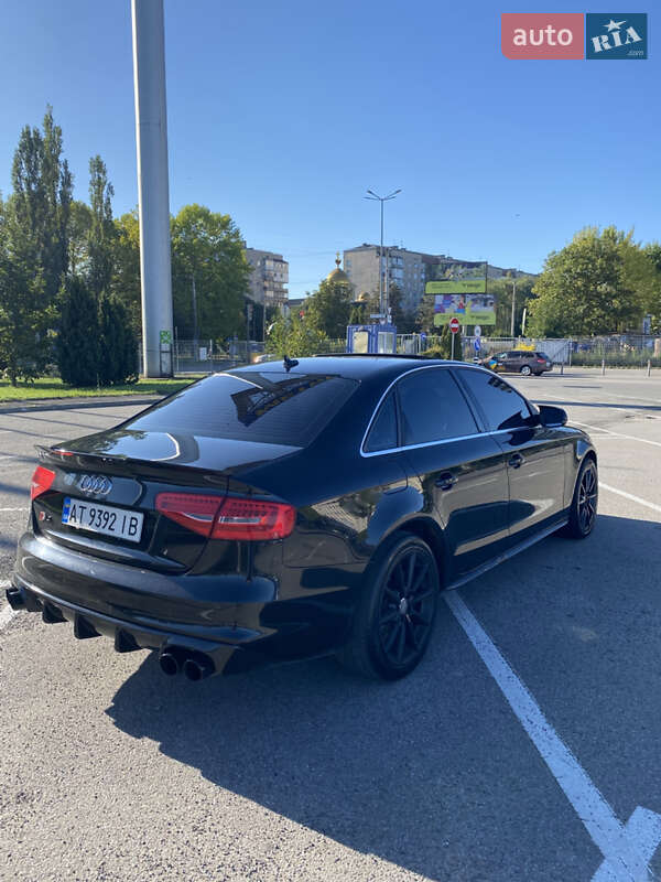 Седан Audi A4 2015 в Івано-Франківську