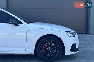 Седан Audi A4 2016 в 