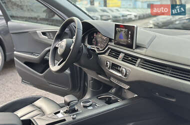 Седан Audi A4 2018 в 