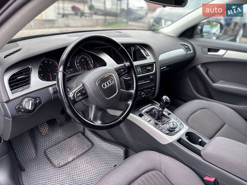 Седан Audi A4 2010 в Коломые