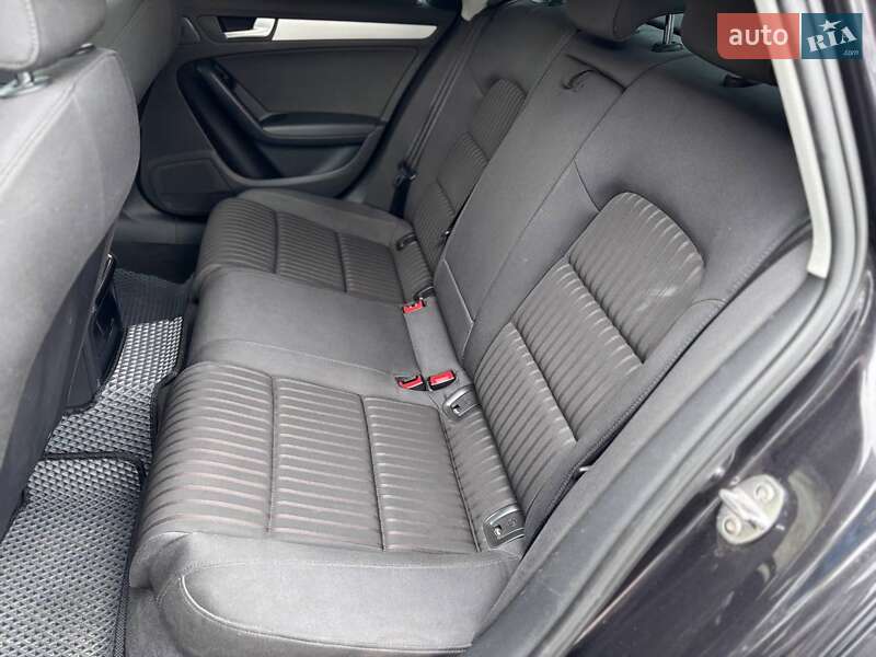 Седан Audi A4 2010 в Коломые