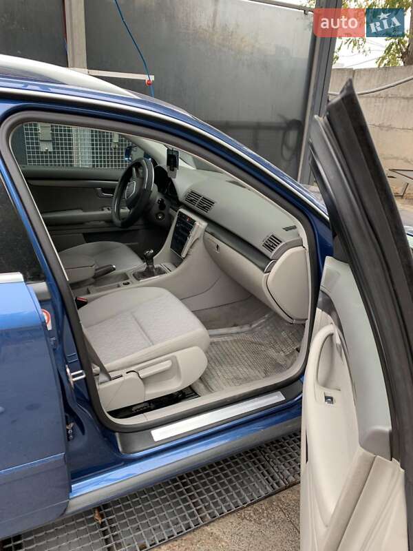 Универсал Audi A4 2004 в Киеве