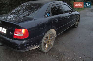 Седан Audi A4 1999 в 