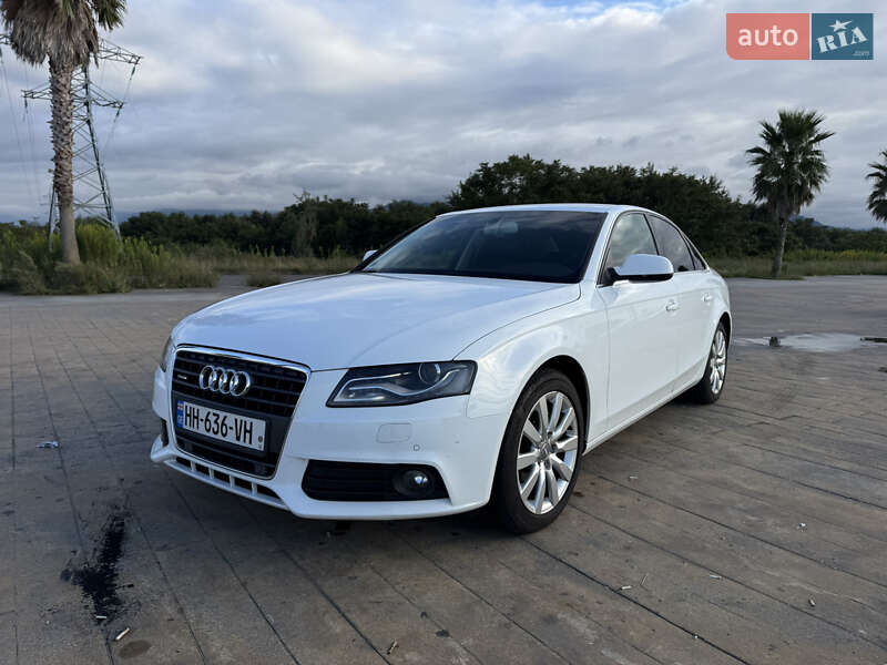 Седан Audi A4 2010 в 