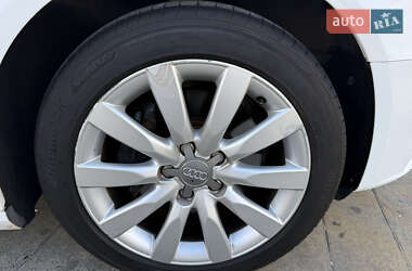 Седан Audi A4 2010 в 