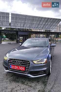 Седан Audi A4 2014 в 