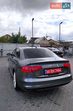 Седан Audi A4 2014 в 