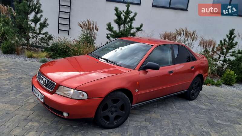Седан Audi A4 1996 в Луцке