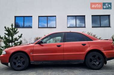 Седан Audi A4 1996 в 