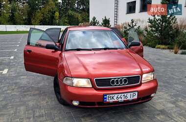 Седан Audi A4 1996 в 