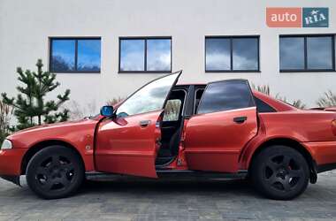 Седан Audi A4 1996 в 