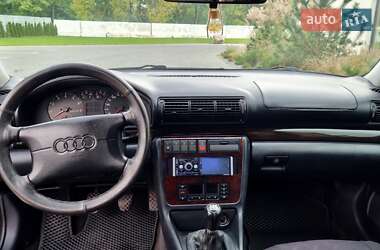 Седан Audi A4 1996 в 