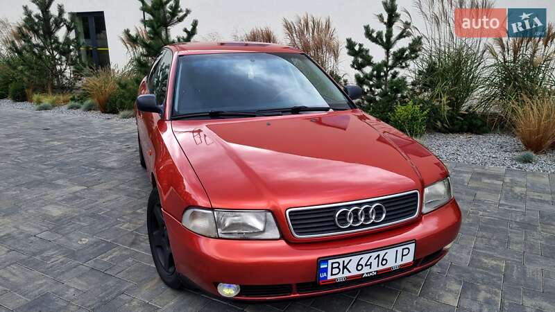 Седан Audi A4 1996 в Луцке