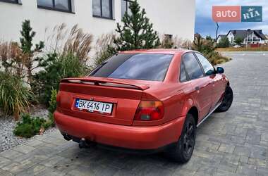 Седан Audi A4 1996 в 