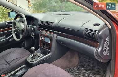 Седан Audi A4 1996 в 