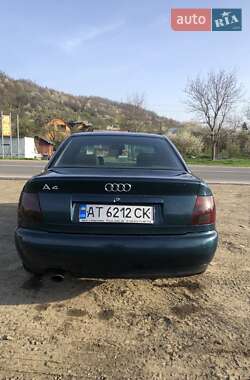 Седан Audi A4 1995 в Косові